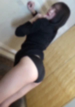 Inst●gr●mのフォロワー10万人以上！ Ti●To●のフォロワー7万人以上！現●モデルが衝撃の生ハメ孕ませ中出し！特典:舌ピフェラ射精！