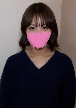 ♀181 21歳の素人みおちゃん 撮影にがちがち緊張してるけどおじさん生ちんぽでメス顔喘ぎ声でじっくり感じて最後は半外半中出し！