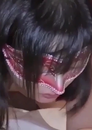 【個人撮影】 必死で男の体を貪る38歳熟女妻　ほぼ未経験な玩具使用で責められて昇天を繰り返す・・・