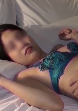 【個人撮影】性〇隷として飼われている**若妻　異物責め・武装肉棒挿入・ザーメン飲み 再編集版