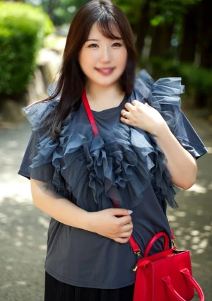 出産後に性欲が増大してヤリマン化した爆乳*。手当たり次第に色んな男とヤリまくる豊満肉食系エロ妻にガッツリ中出し！ ！