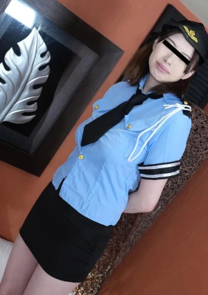 ダイナマイトボディでポリスコスの娘を個撮ついでにハメちゃった！