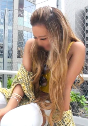 【いわゆる黒ギャル】【問答無用で中出し】絶滅危惧種と言われるギャルにDM。会ってみると強キャラなのにドM！美形黒ギャルをガンガン●しちゃいました。もちろん中出しw