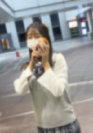 【初撮】この前卒業した18歳アイドル候補生ゆうかちゃん。「これ、気持ちいいです。。」神体質が初めての電マで何度も痙攣、イキまくり。制服姿で腰を使ってヌルヌルパイパンマンコに中出し