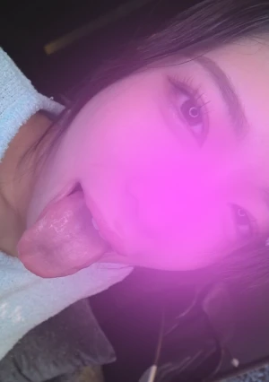 潮もヨダレも精子も垂れ流す！爆乳スレンダーのМ女・しずくと生ハメＳＥＸ！