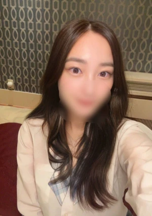 街中でスカウトされるほどの美貌！ 最初で最後の中出し、ごっくん、、、可愛さは補償致します！！！