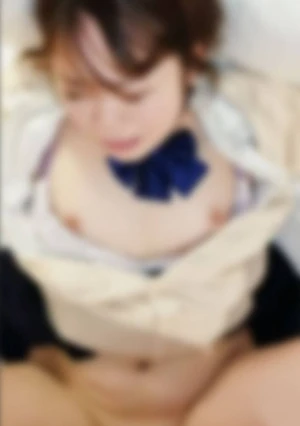 【顔出しリアル】 清純な経験小の女の子に、つい先日まで来ていた制服を持ってきてもらいハメ撮りしました！！