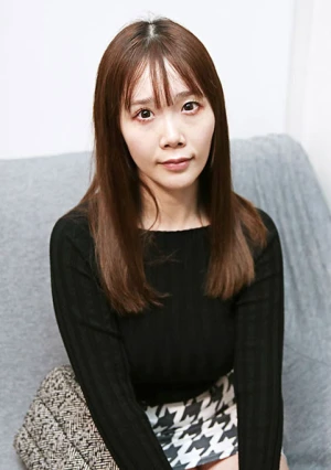 お漏らしおばさん 〜立小便する魅力あふれる熟女たち～