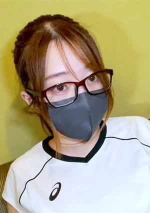 巨 乳メガネ女バレアスリートに生ハメ