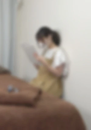 【無/ハメ】 可愛いらしいアイドルみたいな、小柄なのに大人っぽい雰囲気もある、とても魅力的な女性がまた来店してくれました。今回もオイル長めでと、おっしゃってくださいました。