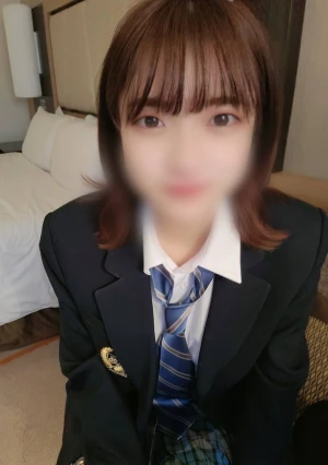 坂道系Gカップ美女の寄り道極秘デート！無責任生ハメ生中出し！