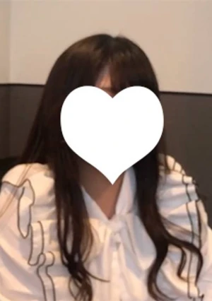 ゆに18歳・顔射・生。ニコニコ黒髪ぽっちゃりちゃんが全て言いなり。マスクを外してアナルの中までディープに舐めさせる（072）