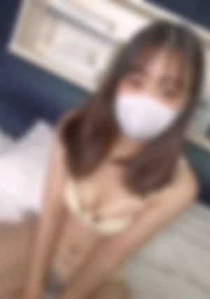 [Uncensored, Completely Amateur, Half Raw] A Super Cute 20-year-old Girl Who Gives A Tired Old Man A Hard Time! She Gets Fucked Deep Inside With Her Extra Thick Dick!