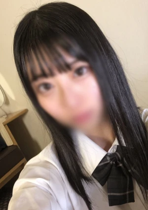 無修正≪150cm小柄でD美巨乳！ ピュアそうな黒髪制服女子≫元気で明るい童顔マチアプちゃんは出会って即エロがっちゃてます♡生挿入して何度もイカせて中出ししちゃいました！