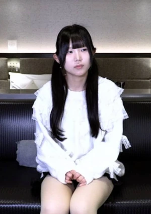 【素人初撮り】 すみれ(18)163cm47kgDcupで最高にかわいい。本当はダメらしいけど、結局メタボ中年のキスも中出しもアナル貫通も受け入れてしまう