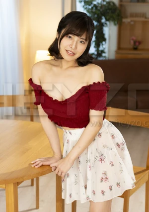 美巨乳な親友のカノジョを寝取ってヤりました！！	- さとみ