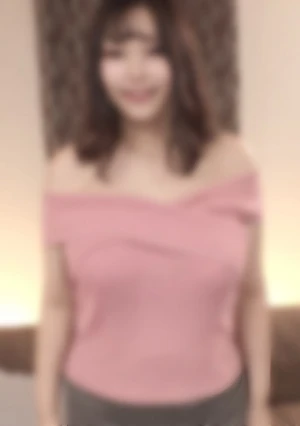 [First Shoot/Private Shoot] A Pure And Innocent-looking, Big-breasted, Classic Gravure Idol Makes Her Secret FC2 Debut! A Powerful Body With Massive Breasts, Lewd Areolas, And A Huge Ass ♡ Her Thick Pussy Gets Penetrated Raw For The First Time And Even Gets Cummed Inside For The First Time ♡