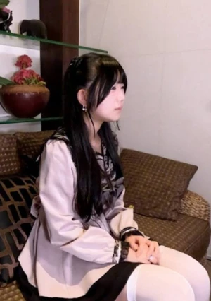 すみれ(18\) 最高にかわいいこの２回目撮影別画角動画。中出し、電マオナニー、アナル貫通ATM、ピストンマシンをして、最後コスプレさせて中出ししています