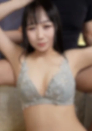 【初撮り】 エロに飢えた彼氏持ち女との初撮り。止まらぬエロスに待ったなしのＮＴＲ！脱がせたらＥカップの綺麗な神乳。ねっとりフェラにたまらず口内射精！最後は中出しフィニッシュ！！