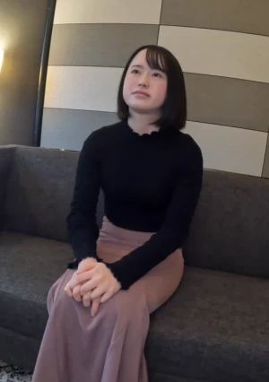 【顔出し！】 地方女子アナ内定の美女まゆちゃんに最後の火遊びでおじ精子を大量孕ませ生中出し！！