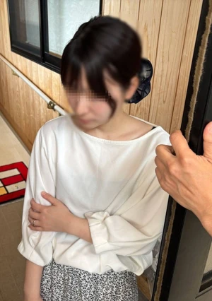【個撮】 一攫千金を狙い田舎暮らしを始めた家ゾㇰ。短絡的な旦那に振り回され、それでも身体を差し出し快楽に沈んでいく献身的な天然奥さん。どっちもどっちのフウフであった。