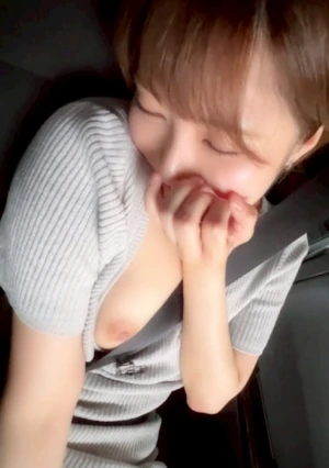 男大好きすぎて射精後もチンコを離さないE乳看護師とスマホで撮影したセックス