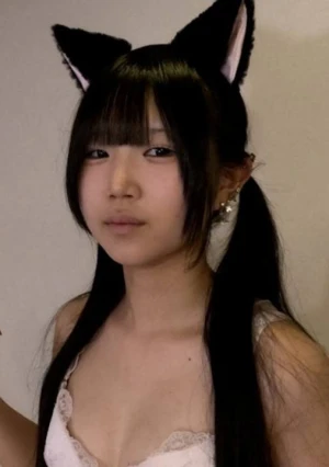 すみれ(18\) かわいいツインテールの３回目撮影。イラマとアナル舐めさせられ、膣に入れられた水をストローで飲まれてしまう。中出し、アナル貫通ATMもしています。
