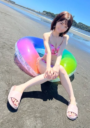 海でナンパした「清楚系」色白スレンダー女子大生（２０）の 水着を脱がせたら陰毛わさわさの超卑猥なおまんこでした⇒中出し2回