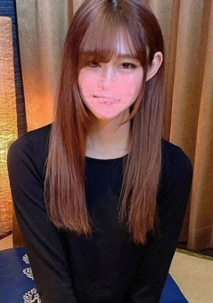 【廃版】 RIZINに出演した抜群スレンダー高級ラウンドガールの華やかな世界に彼女が見せた誰にも知られない素顔。芸能人の初めて明かされる秘密の時間。初撮りSEXを人生初の大量中出しで妊娠確定。