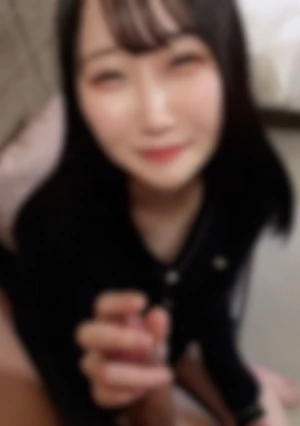 【初撮り】色白スレンダー１８歳のキレイなカラダを汚します。エロス漂うぴちぴちガールは潮吹き体質のクジラちゃん。たまらずゴムなし挿入からの中出しで大満足！！