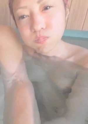 【個撮・露天風呂セックス】人妻オナホやりたがり温泉旅行で精液を一滴残らずオマンコに注入してやりました！