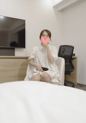 実はやらせてくれる！押しに弱いちょいシャイなドエロメンエス嬢降臨♡勢いで中出しぶち込んできました。 【無修正・中出し】