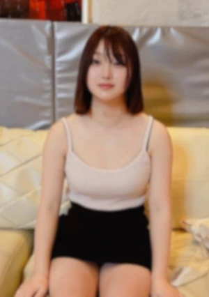 【初撮り】色白Ｆカップがたまんない！！清楚な見た目からは想像もつかないイキまくり体質で、喘ぎまくる姿に興奮したので***中出し！！