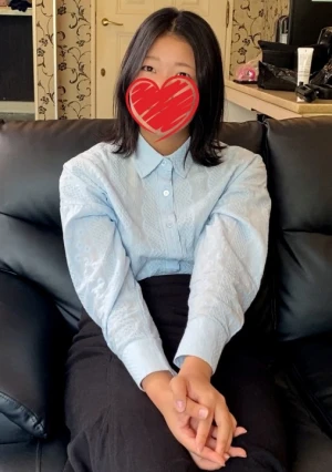 A Plain And Serious Civil Servant Who Just Graduated This Year At 18 Years Old! Filming Herself Having Sex! She's Prepared To Quit Her Job If She Gets Caught, So She's Taking A Bold Approach To Sex!