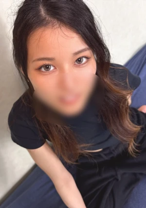 【完全素人&初撮り】超スレンダー美人♡超敏感体質で巨根チ○ポ挿入で悶絶。彼氏より気持ちいいヤバイの連呼…何度もイキまくりの中出しハメ！