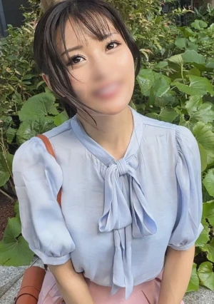 20代をアイドルとして過ごしたアラサー人妻！結婚後の穏やかな日々を捨てて刺激を求めてデカチン男と不倫中出しSEX！！