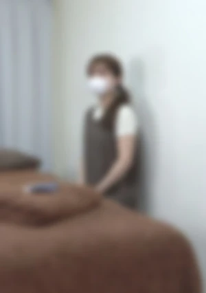 【無・完全素人】引っ越しをひかえて忙しい日々の中、最後のご挨拶も兼ねて綺麗なシングル〇ザーさんが来店してくれました。相当たまっての最後のマッサージなので丁寧に施術いたします