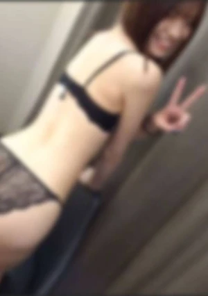 【無修正】就活に悩む彼女に大手会社のリクルートと話して口説きました。陥没乳首が可愛くお顔を出す感じがたまらない美乳を持つ__に大量射精