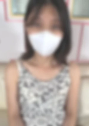 【無・完全素人・生中出し】元ご主人も含めて男性経験３人の素人むっつりスケベの３０歳！極太ちんぽにビビるシングル〇ザーのおまんこを容赦なく、奥の奥まで広げます！べちょべちょまんこにたま