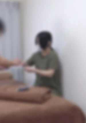 【無_なま中出し】極上やわはだOLさんに、新導入のマッサージ器具で週末のご褒美をご提供。プロ技×最新器具でとろけるような快感を、生（なま）中出し＋外出し計２発！