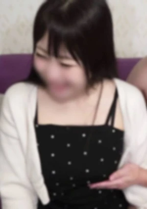 【初撮り】男日照りの色白美挙乳ムチムチエステティシャン。欲求不満を解消させる固いチンポの刺激。
