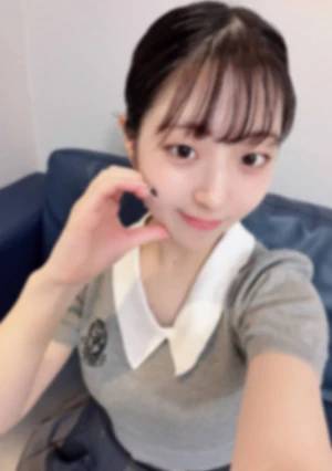 [The Fastest Catch Of A Former Idol Right After Her Graduation!] A Pure And Innocent Beauty Nicknamed Invincible Smile, A Real Local Idol. Her Innocent Smile Is The Brightest Star In Her Hometown. Guaranteed To Drive Otaku Crazy.