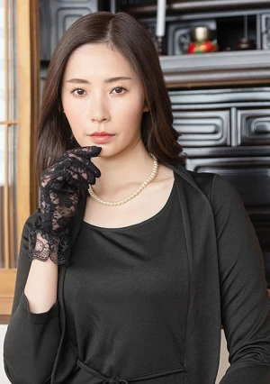 未亡人になった美熟女の秘め事