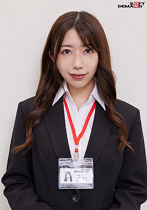 ロケの手伝いに駆り出された女子社員に突撃・野球拳！人事部三浦成美