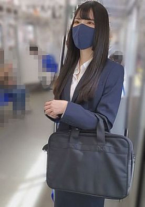 23日公開停止【無修正】黒髪華奢な不動産営業OL・ホテル中出し玩具挿入電車移動再びホテルで中出し