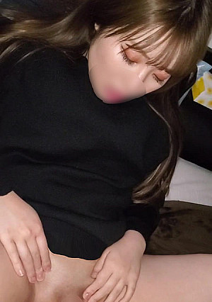 12まで1980【顔出し】RE: ♯笑顔が素敵な色白巨乳の後輩。可愛い笑顔に魅了されデート後押し倒し、我慢できずに中出し。