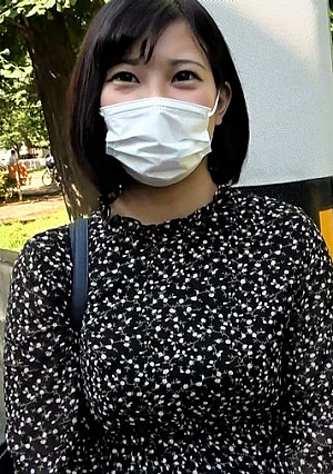 独占販売 1本のおまけ動画あり ★期間限定7/25(日)まで1,280pt!!【無/個】処女喪失は去年？！こぼれる爆乳♪彼氏持ち関西弁の清楚系調理師(22)を風呂＆ベッドでハメ倒し！！！※高画質レビュー特典あり