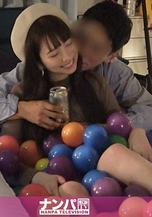 百戦錬磨のナンパ師のヤリ部屋で、連れ込みSEX隠し撮り 211 家に連れ込んだ色白スレンダー美女！後ろから抱きしめるとなんとノーブラ！！立ちバックでガン突きされてハメ潮漏らすドスケベ女だった！美乳・美尻・美脚の三拍子揃った極上ボディは必見！