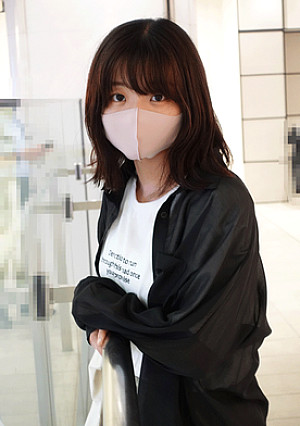 ※30日まで【無修正】田舎出身のFカップ人見知り、訳アリ看護学生に連続中出し