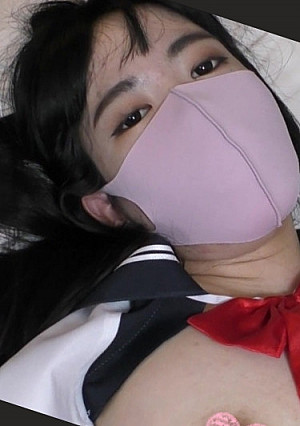 【14980→初回限定4980】18歳で黒髪超ロングのスレンダー美少女❤️お堅い家のお嬢様にマスクと喋らない約束でハメ撮り❤️声が出せず・・オジサンから当然のごとく生中出し・・・